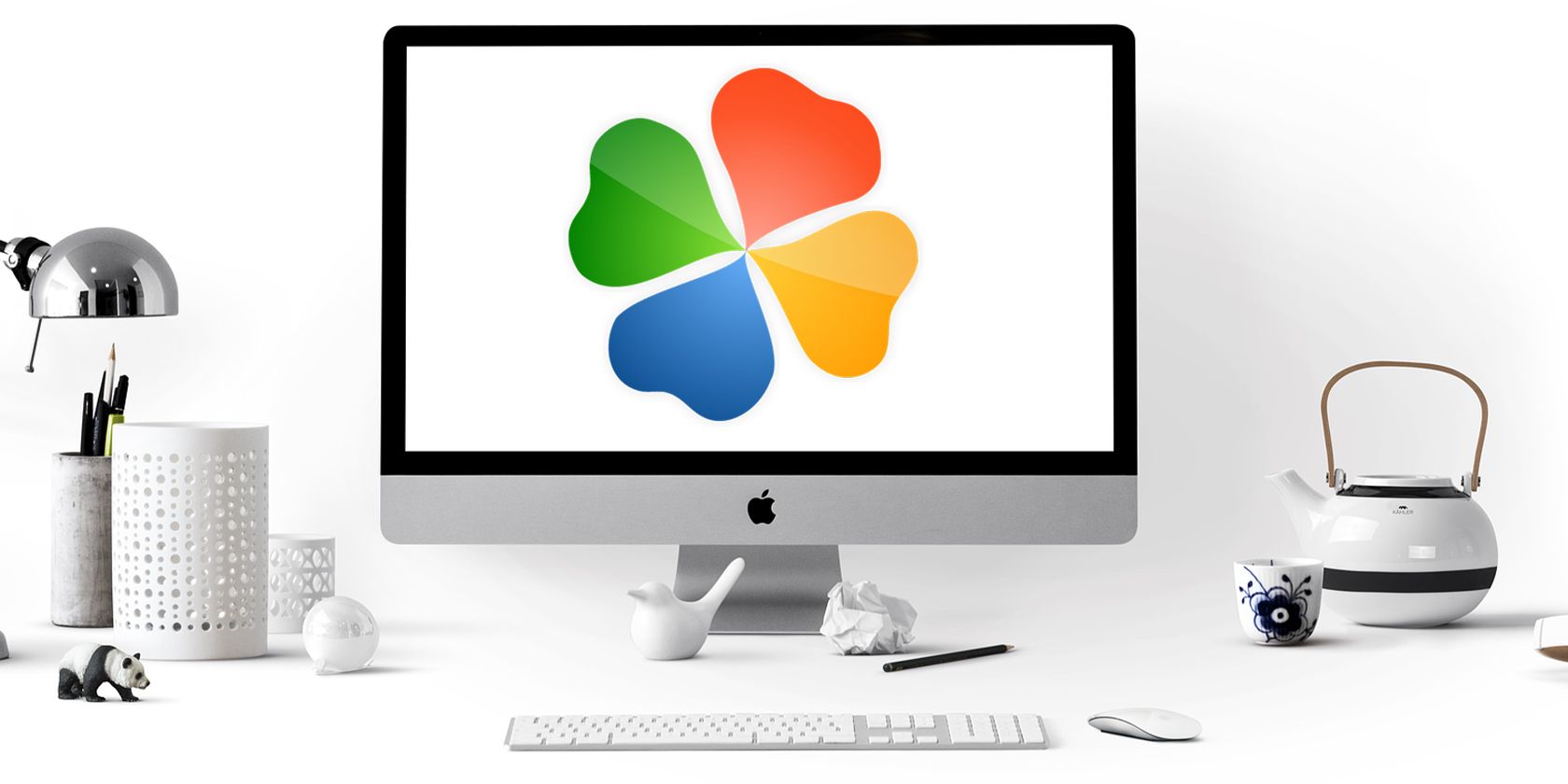 PlayOnMac Logo on iMac Screen