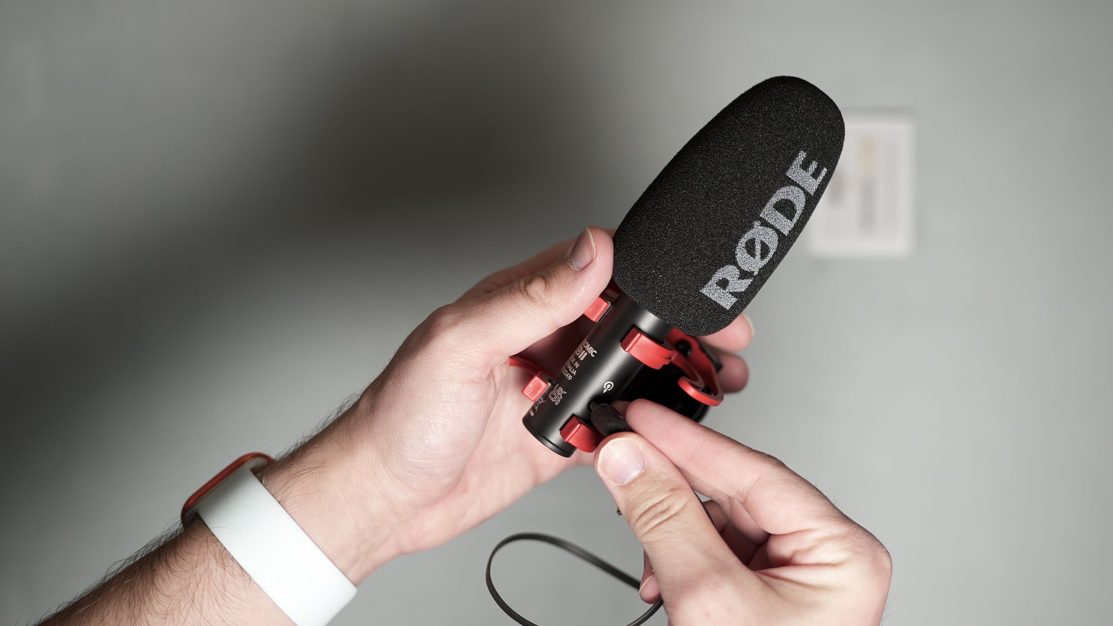 Rode VideoMic GO II Camera-Mount Lightweight Directional Microphone,Black :  Everything Else 