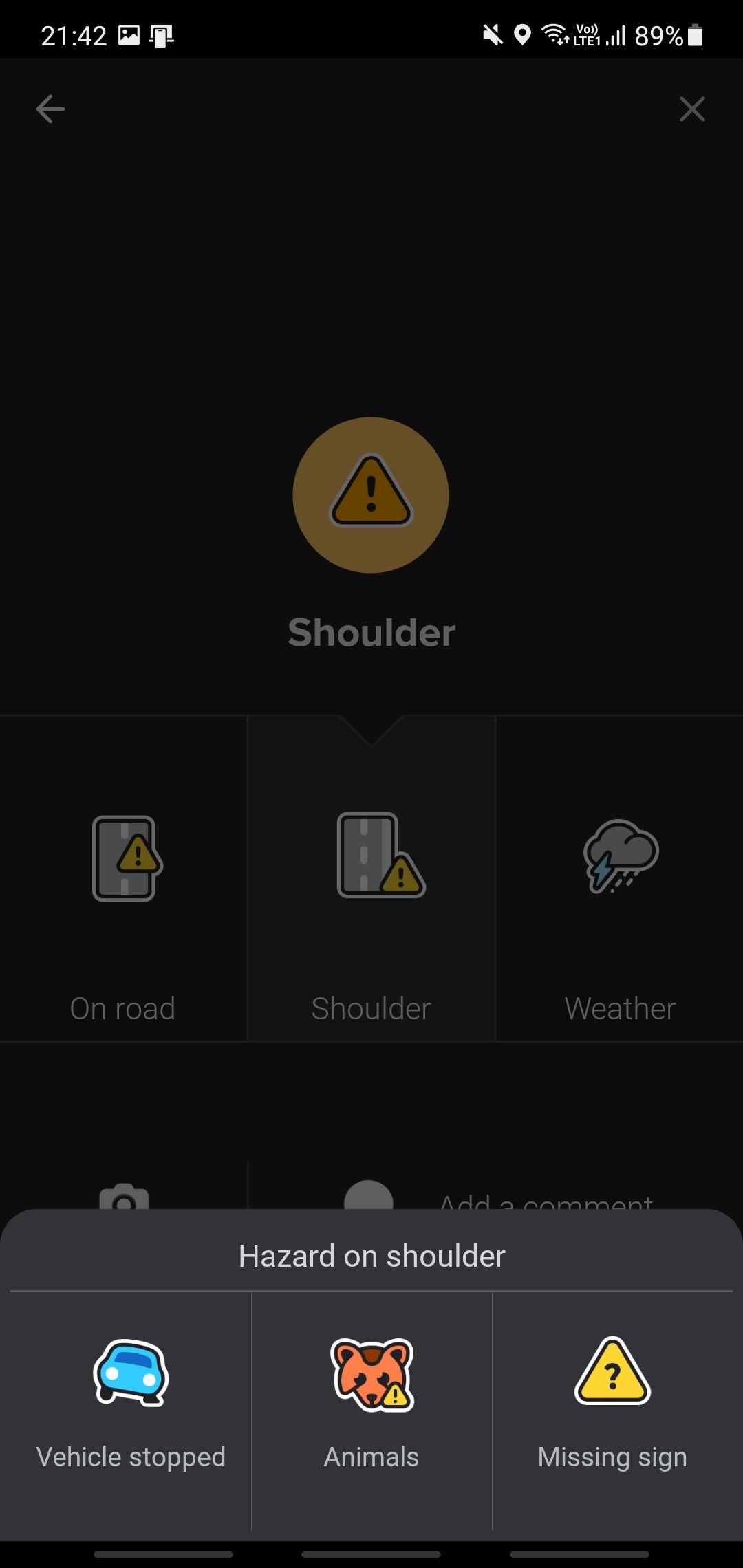 Reporting Shoulder Hazards on Waze