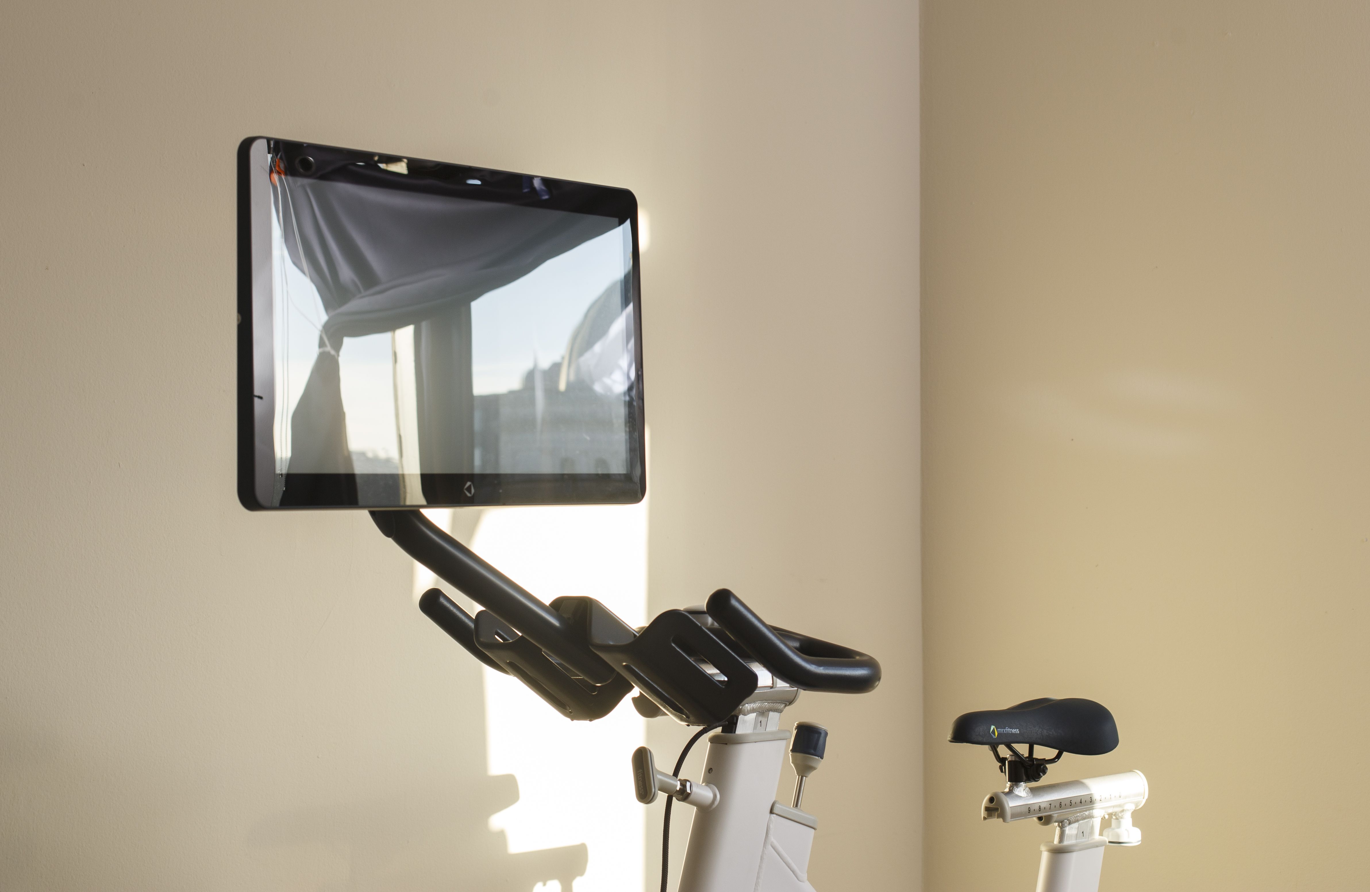 The display on the MYX II spinning bike.