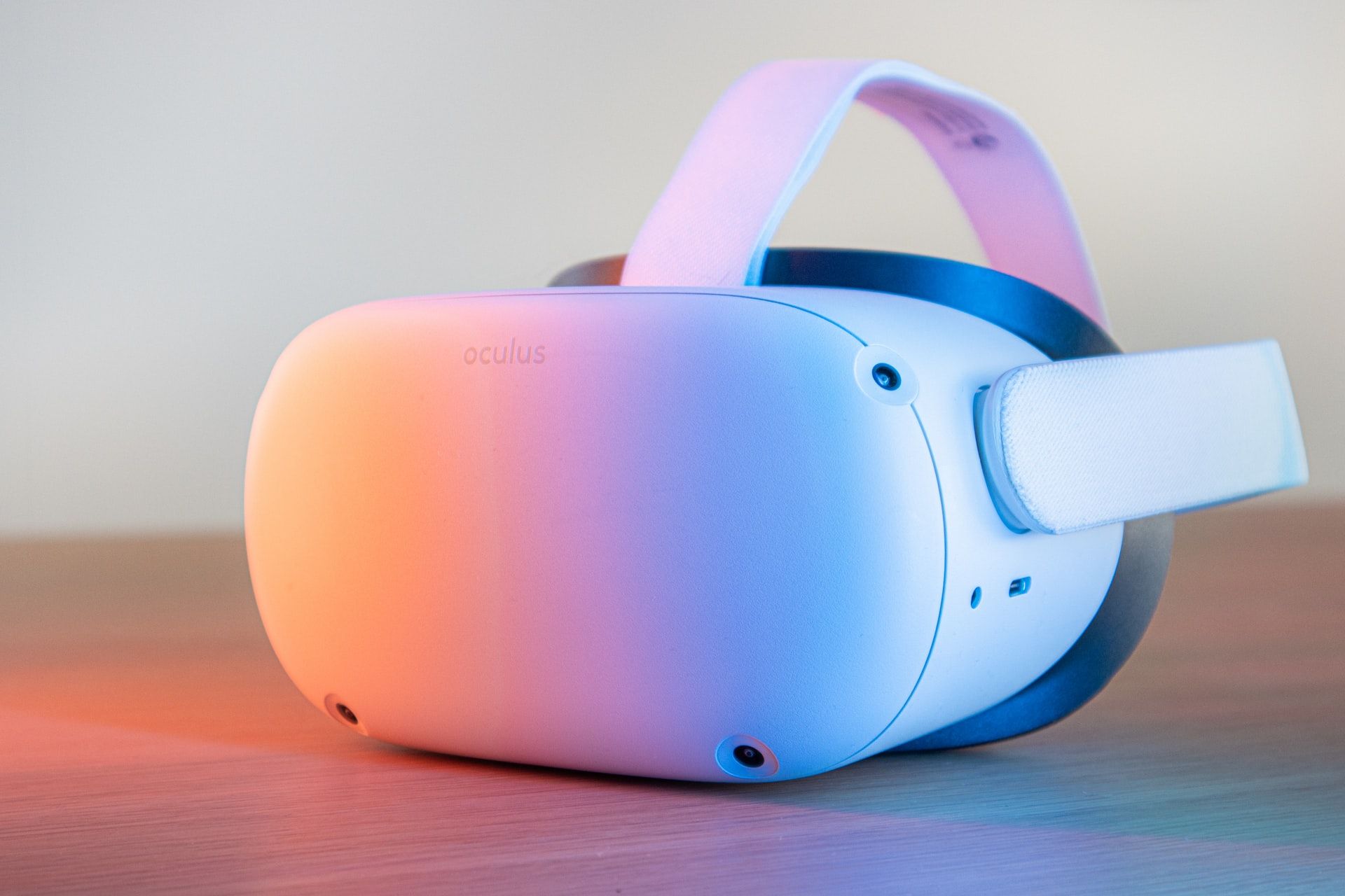 white oculus quest headset with led colors hitting product 