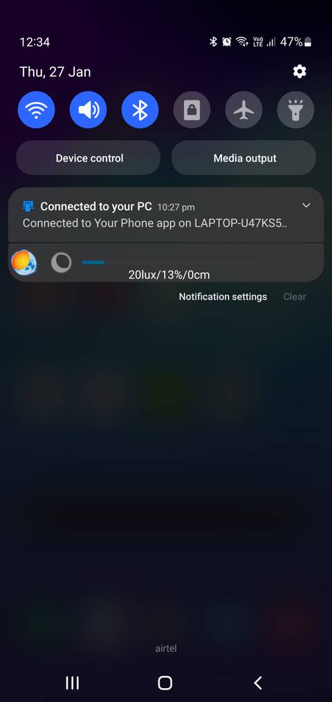 آیا روشنایی نور صفحه در گوشی اندروید شما به صورت خودکار کار نمیکند؟ 8 velis auto brightness notification panel.jpg?q=50&fit=crop&w=480&dpr=1 -