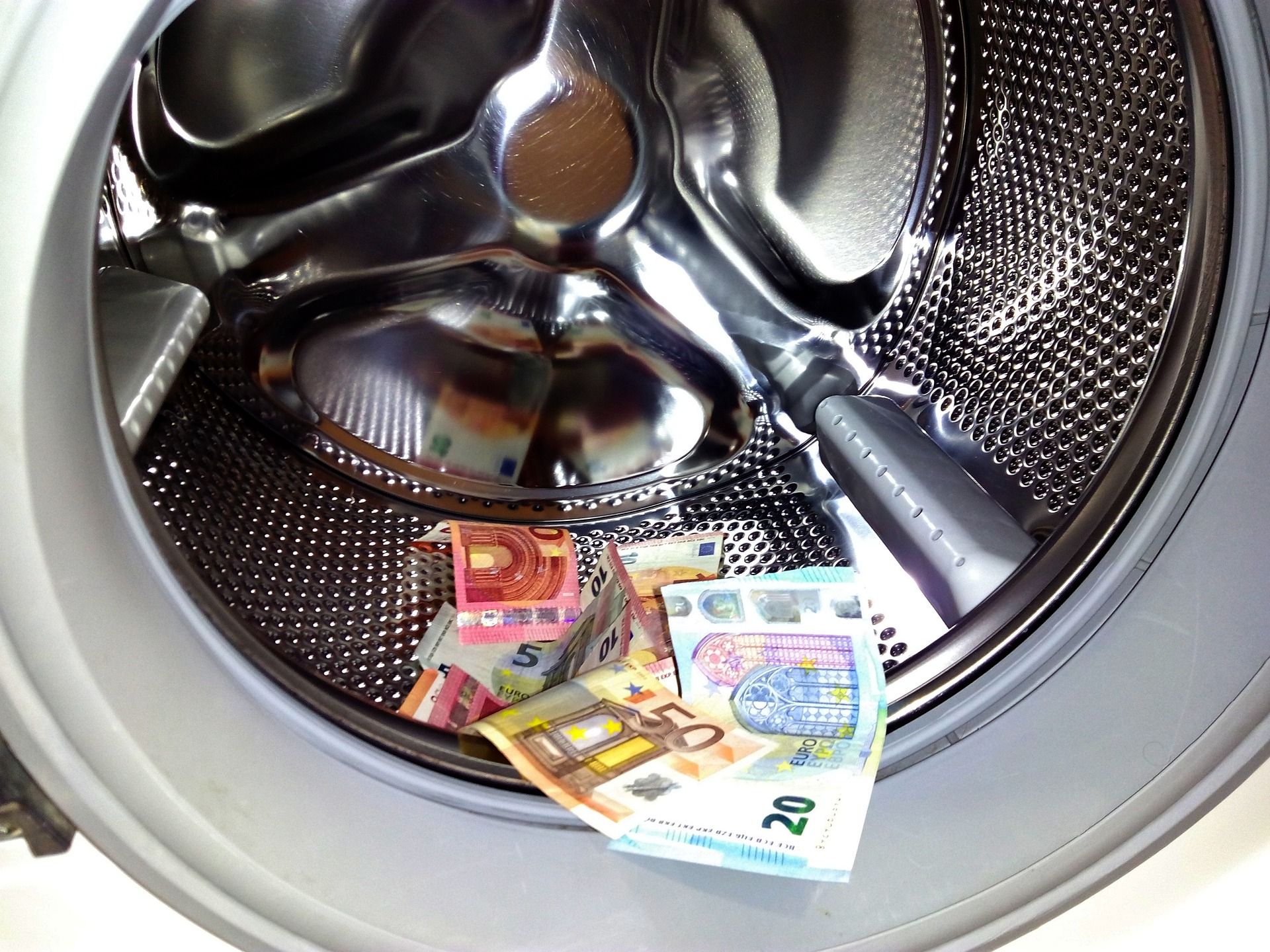 Criminals money laundering euros 