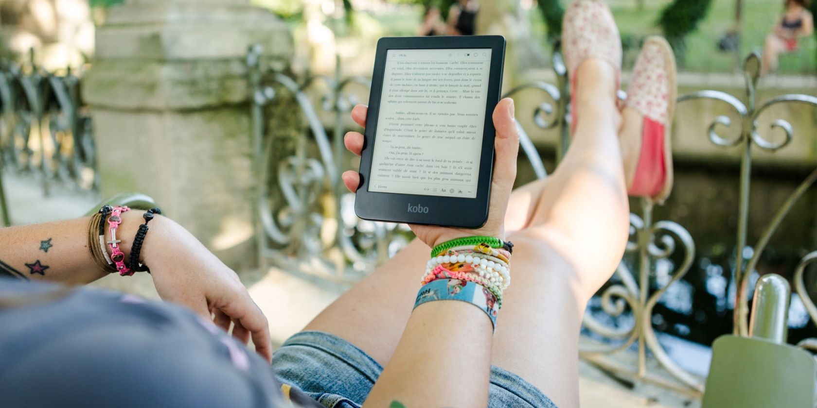 Person reading on a Kindle