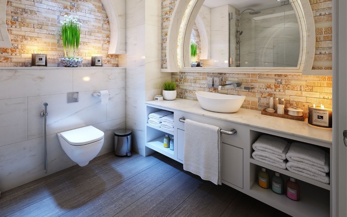 8 Smart Bathroom Gadgets You Need in Your Life