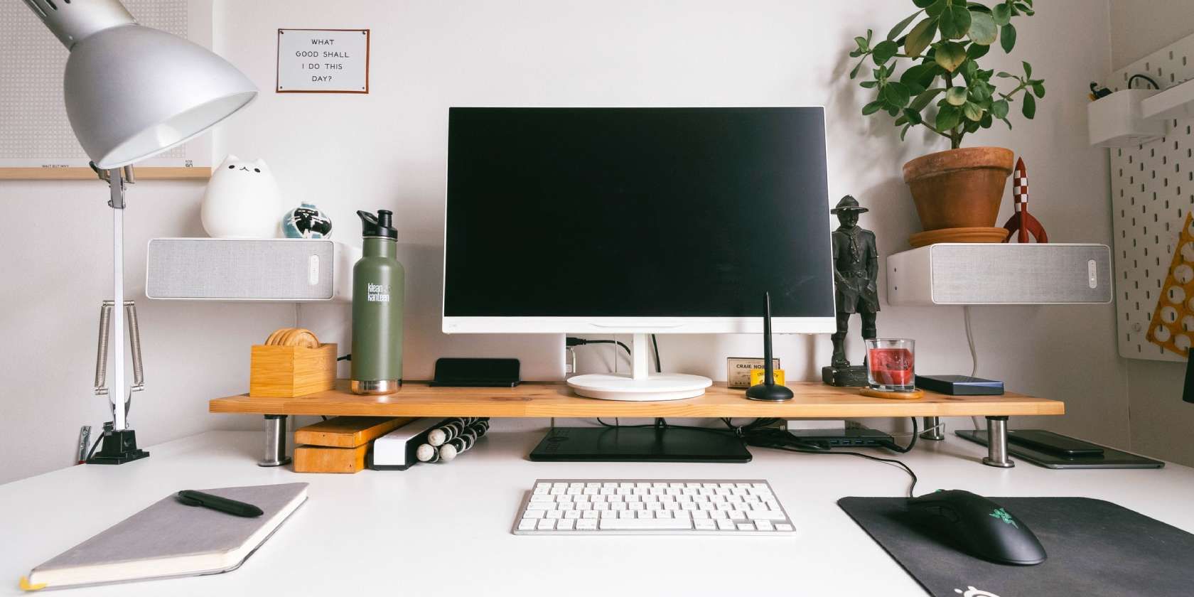 5 Workspace Setup Sites for a Productive Work From Home or Office Desk