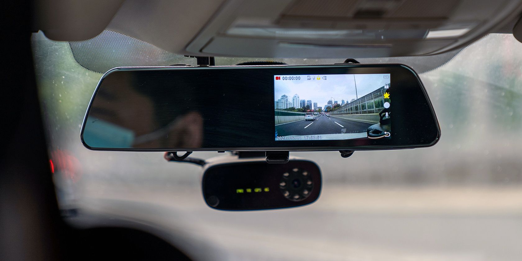 9 Things to Consider Before Buying a Dash Cam
