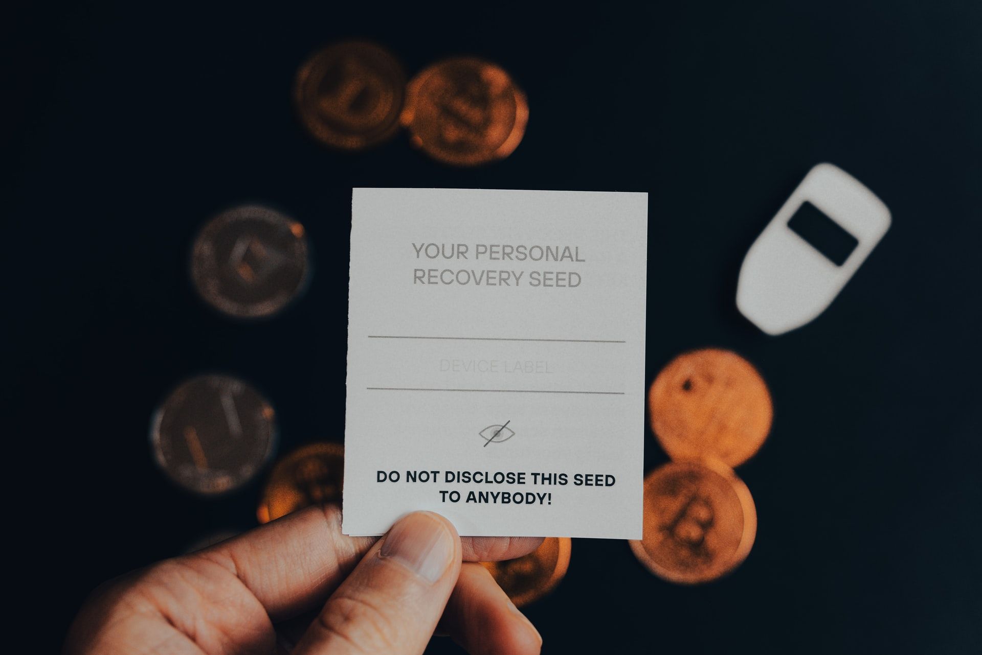 Picture showing a note where you can write your personal recovery seed