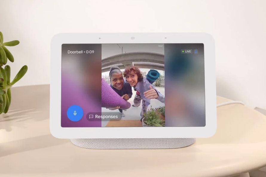 Google Nest Hub répondant à la caméra de la sonnette Nest