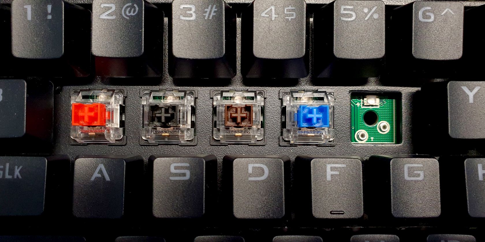 Outemu switch samples mounted on the keyboard