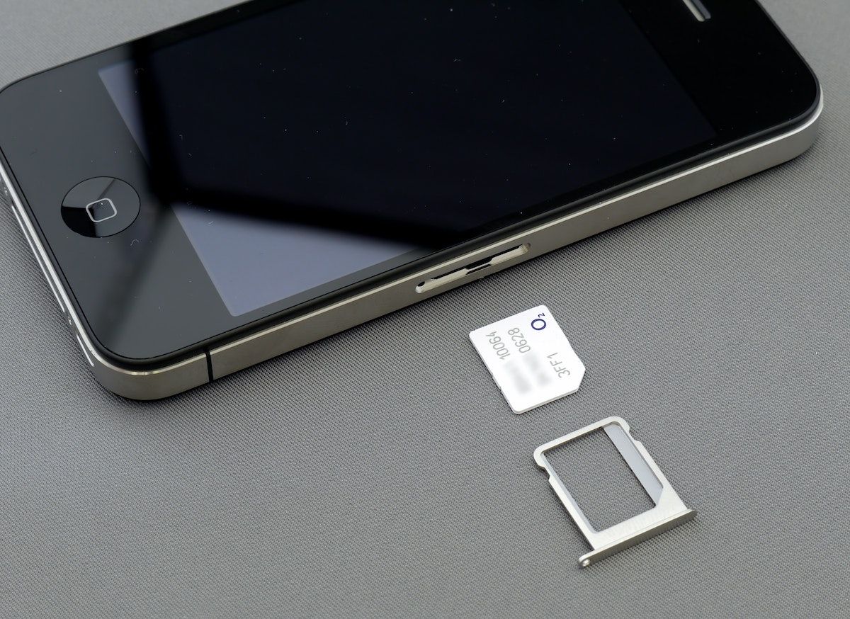 sim and sim card slot in iphone