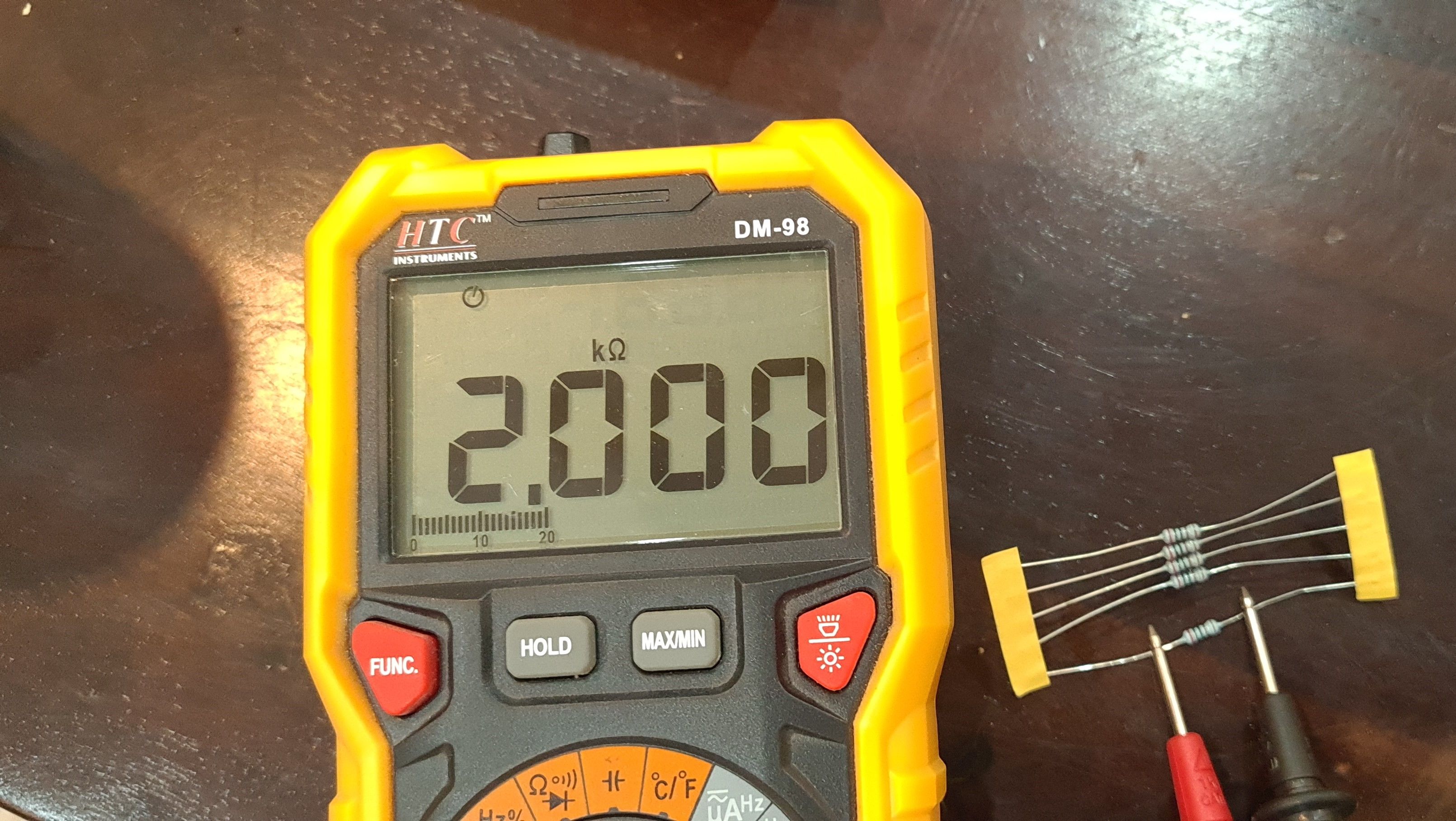 testing measuring resistor value using multimeter