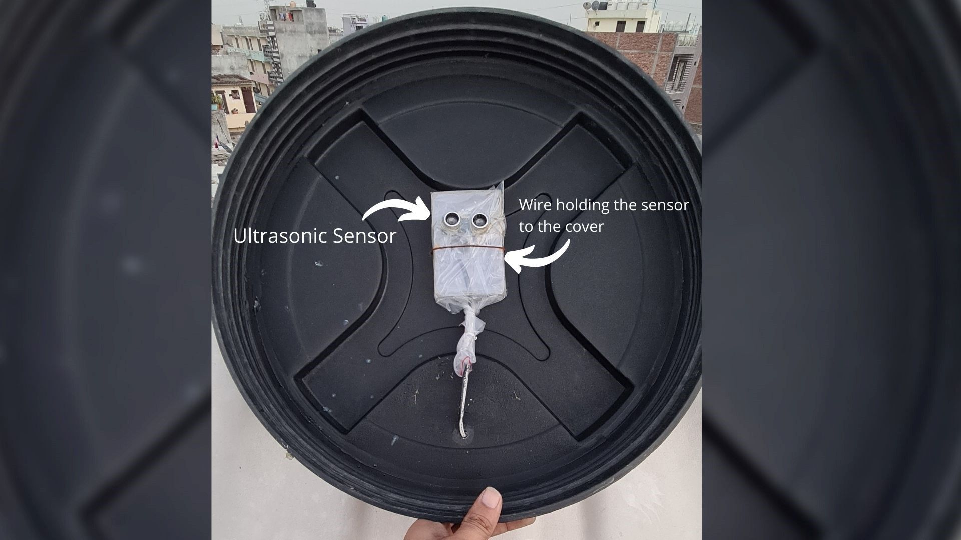 ultrasonic sensor installed on water tank cover