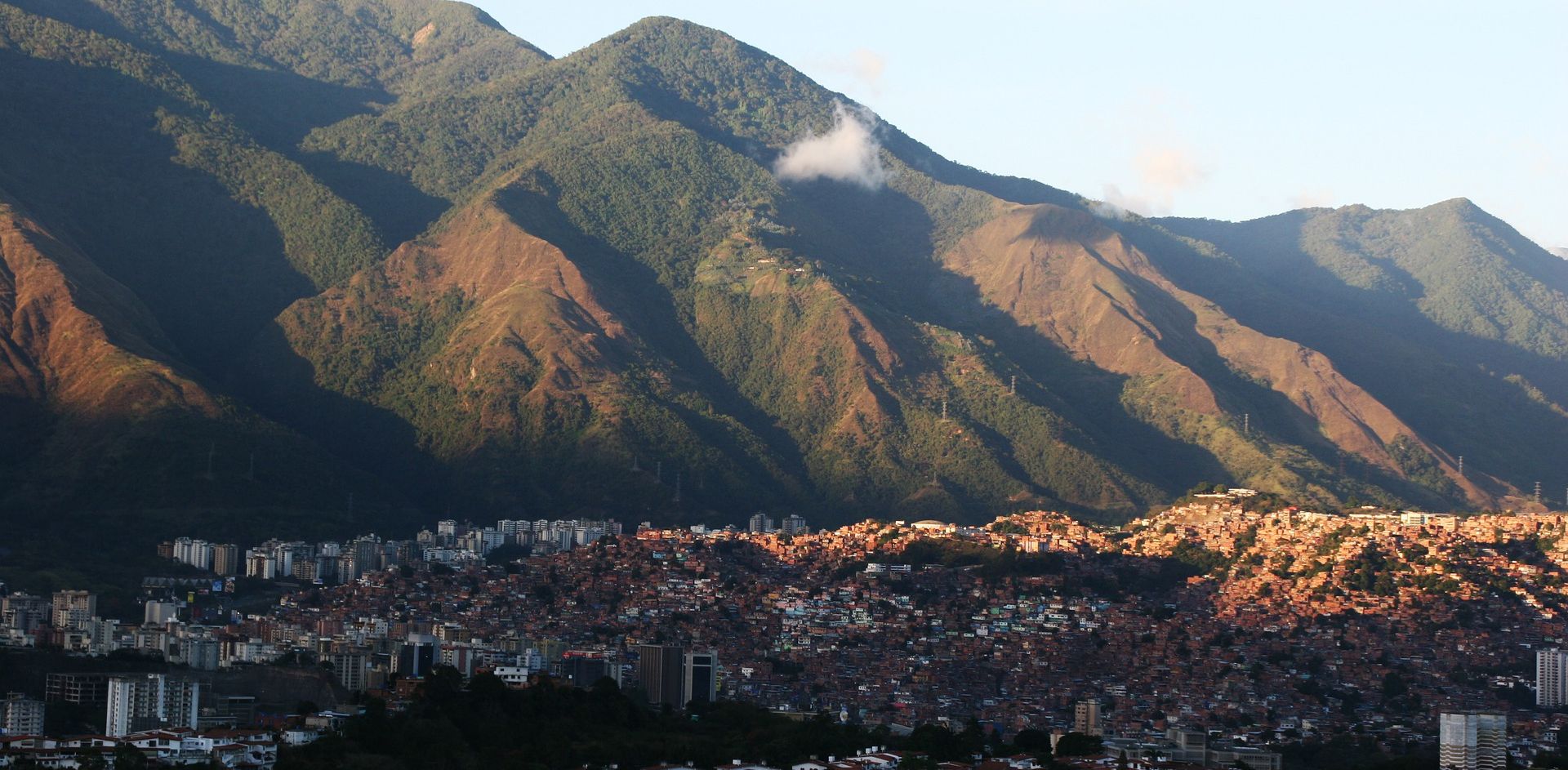 lanscape photo of caracas mountain and buildings