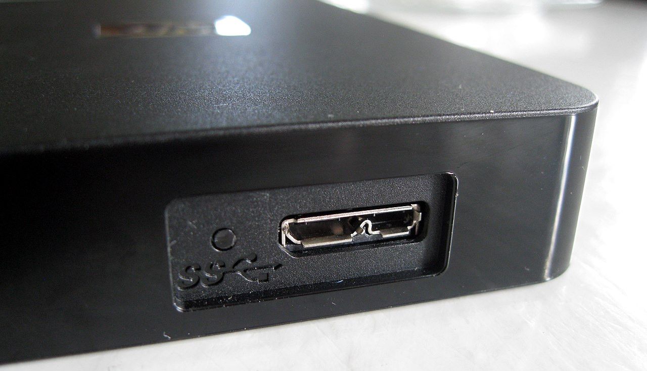 Micro-USB 3.0 Port on device