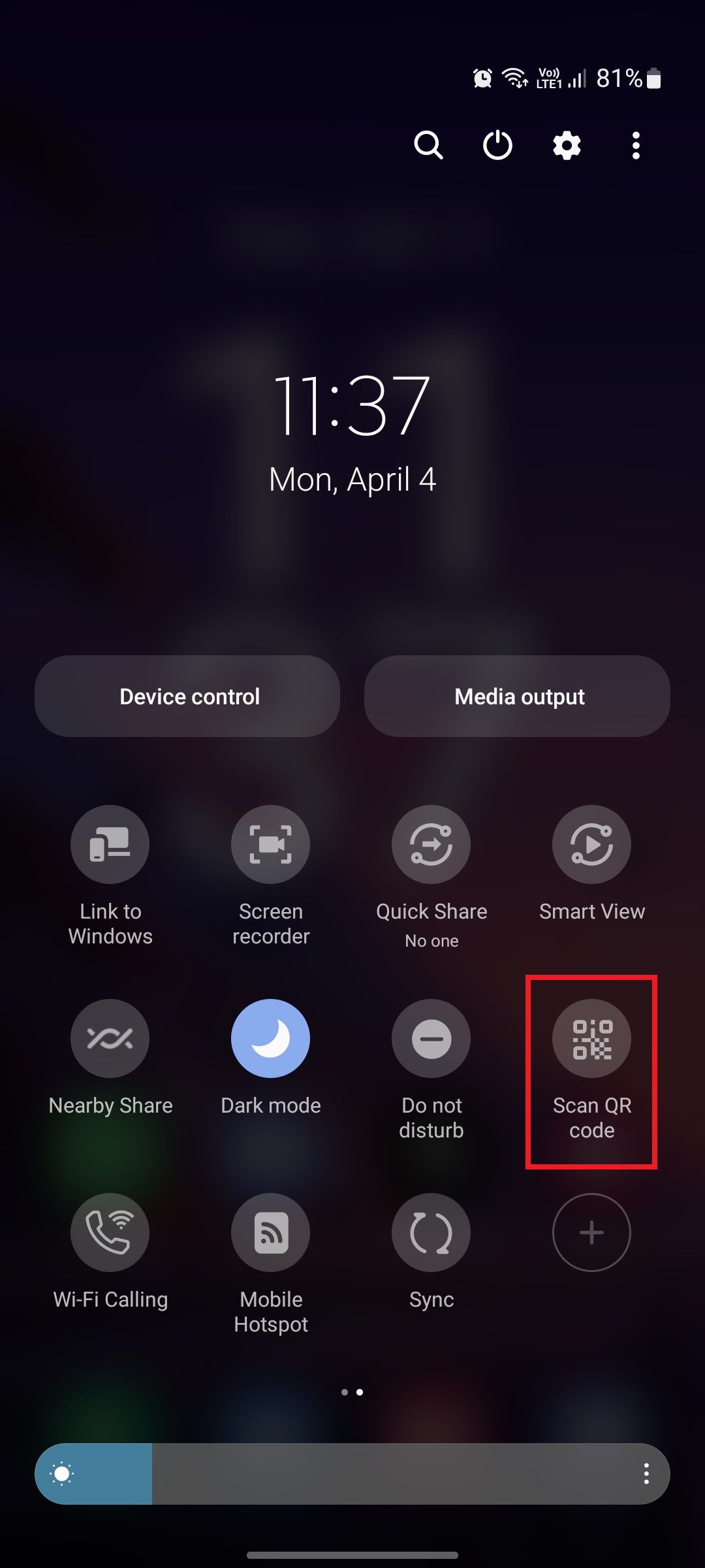 Samsung scan QR code button in quick settings panel
