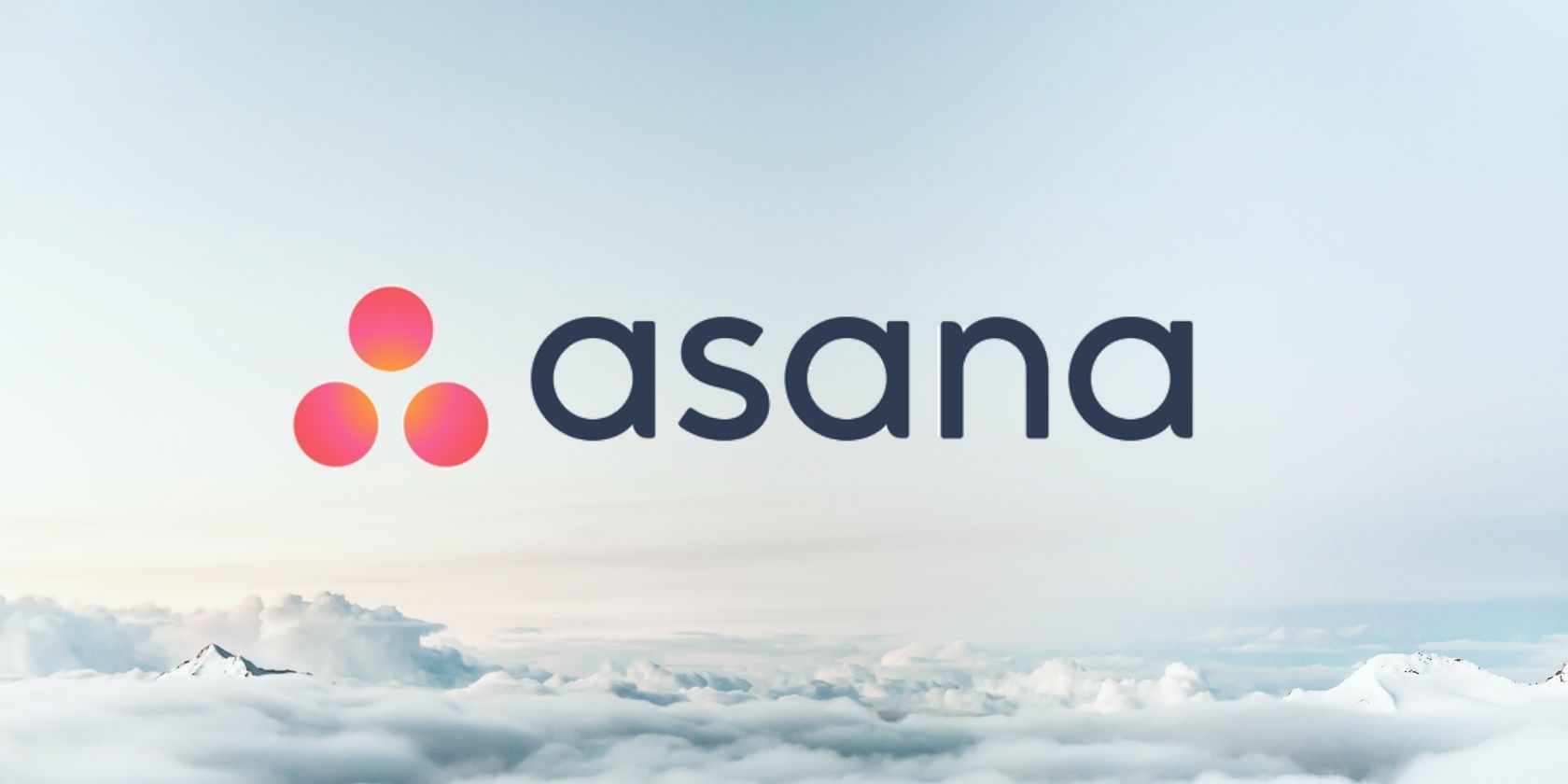 Logo perangkat lunak Asana di latar belakang awan 