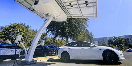 How Long Does a Tesla Battery Last Before It Must Be Replaced?