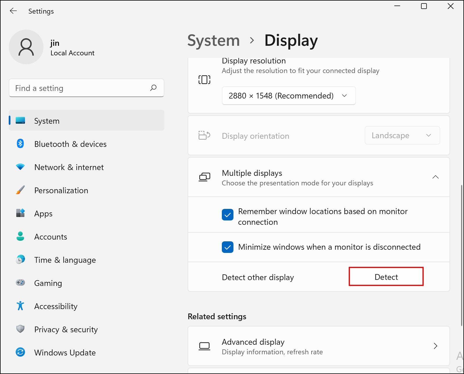 Detect multiple displays