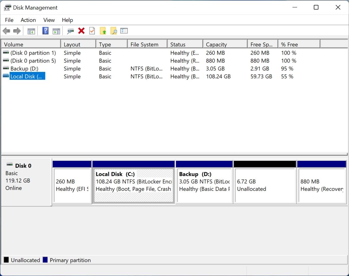 Начальный экран управления дисками в Windows 11.