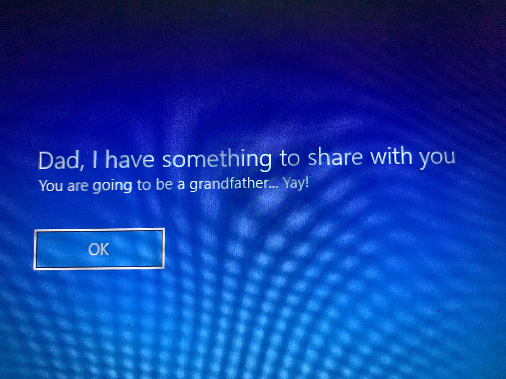 Sharing a Good News Via a Message on Login Screen in Windows 10