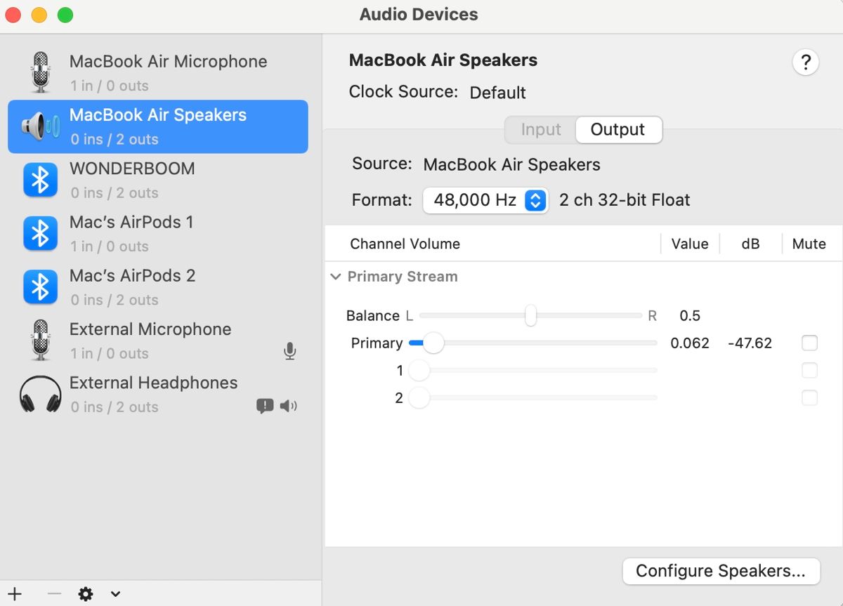 Audio MIDI Setup app with internal speakers selected