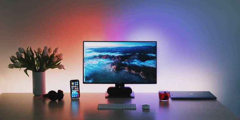 How To Create A Cozy Desktop Setup, Best Light For Desktop Computer