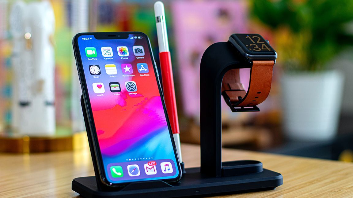 iPhone wirelessly charging with accessories