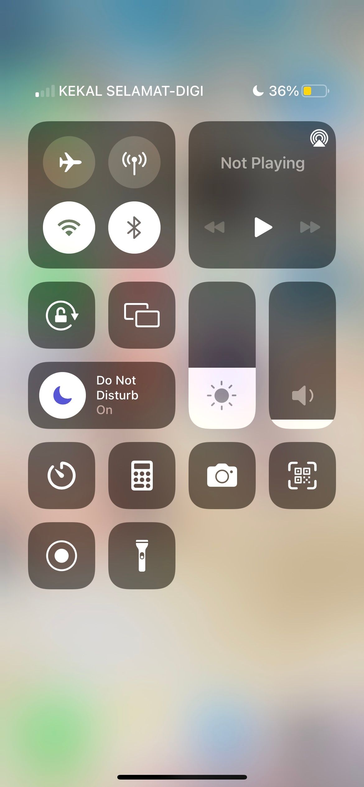 do not disturb mode turned on in iphone control center