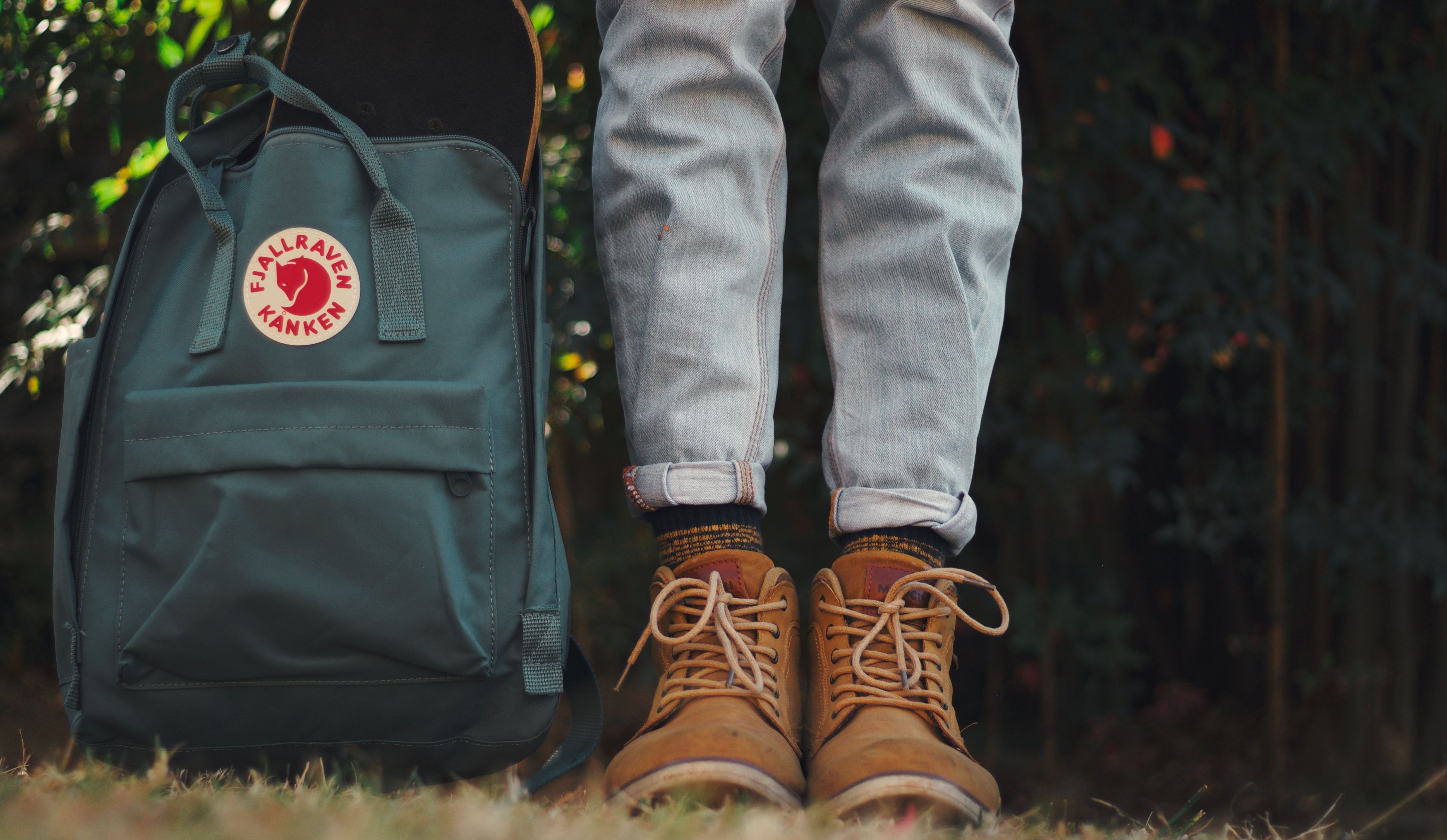 photo of someone hiking with a fjällräven bag