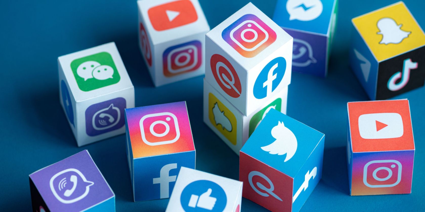 social media logos on cubes