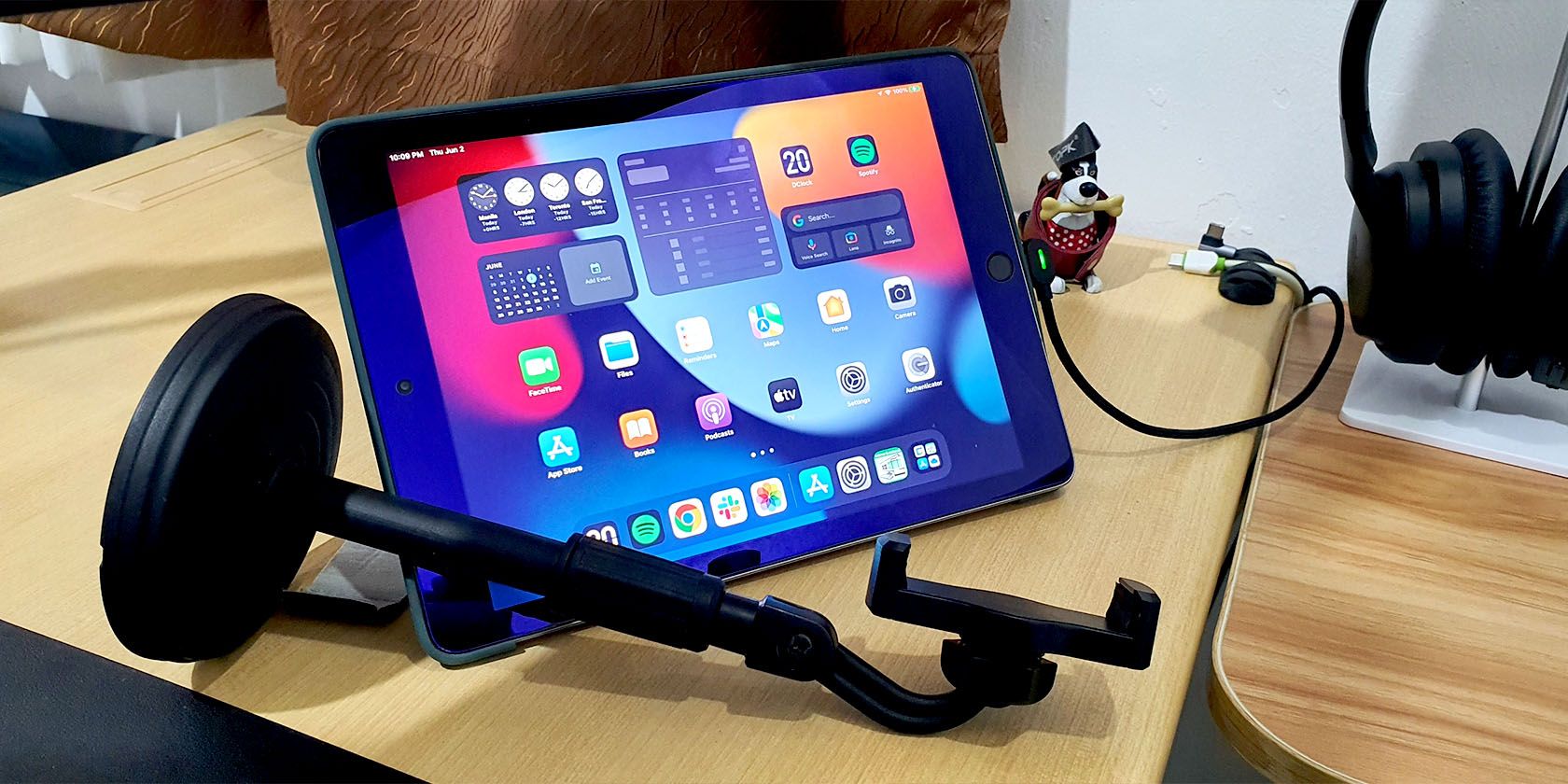 An iPad and a Smartphone Holder