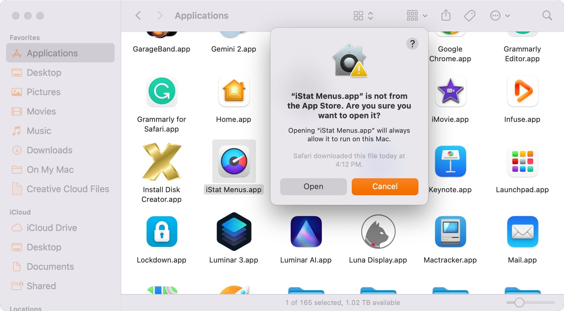 Программное обеспечение Apple macOS Monterey показывает возможность обойти GateKeeper с помощью команды «Открыть» в Finder.
