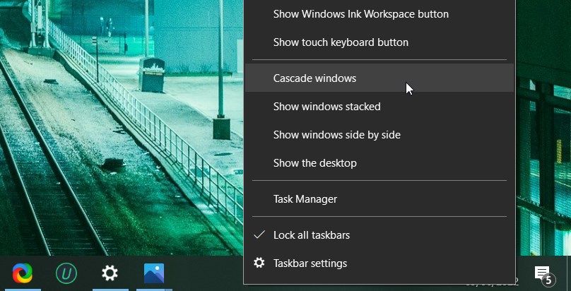 Отображение активных программ с помощью опции каскадного отображения Windows
