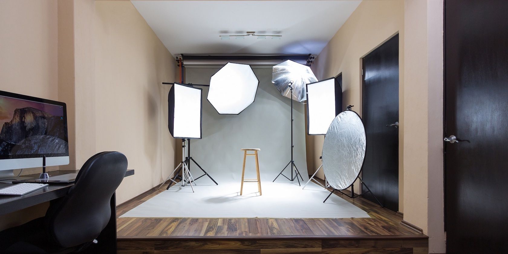 Efterligning oversøisk forstyrrelse Studio Lighting for Photography: A Beginner's Guide