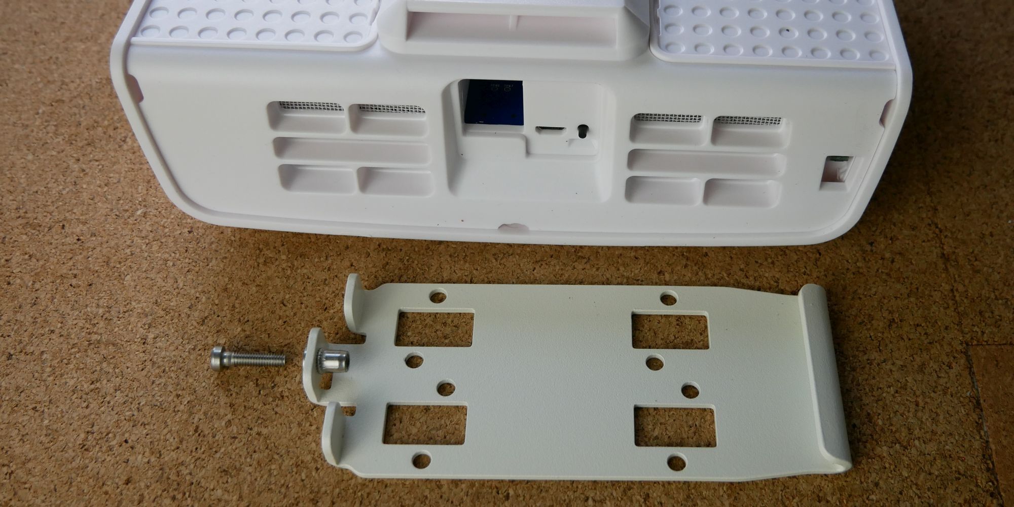 IQAir AirVisual Outdoor Mounting Plate