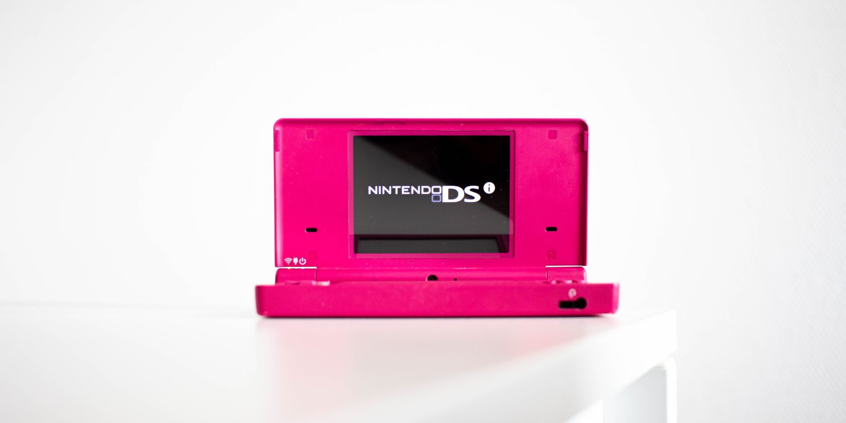 Ninendo DSi Hot Pink