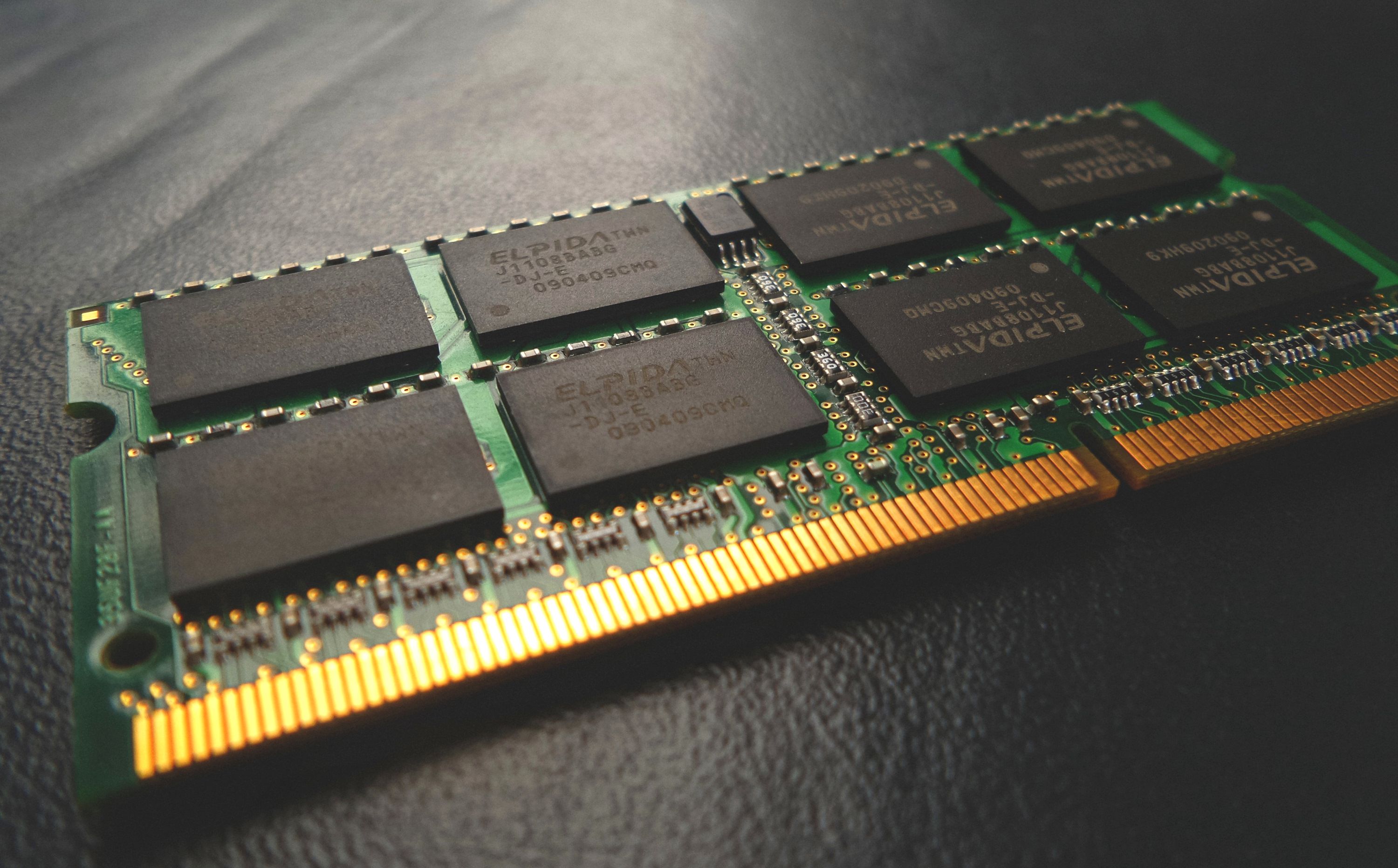 laptop ram so-dimm on table up close