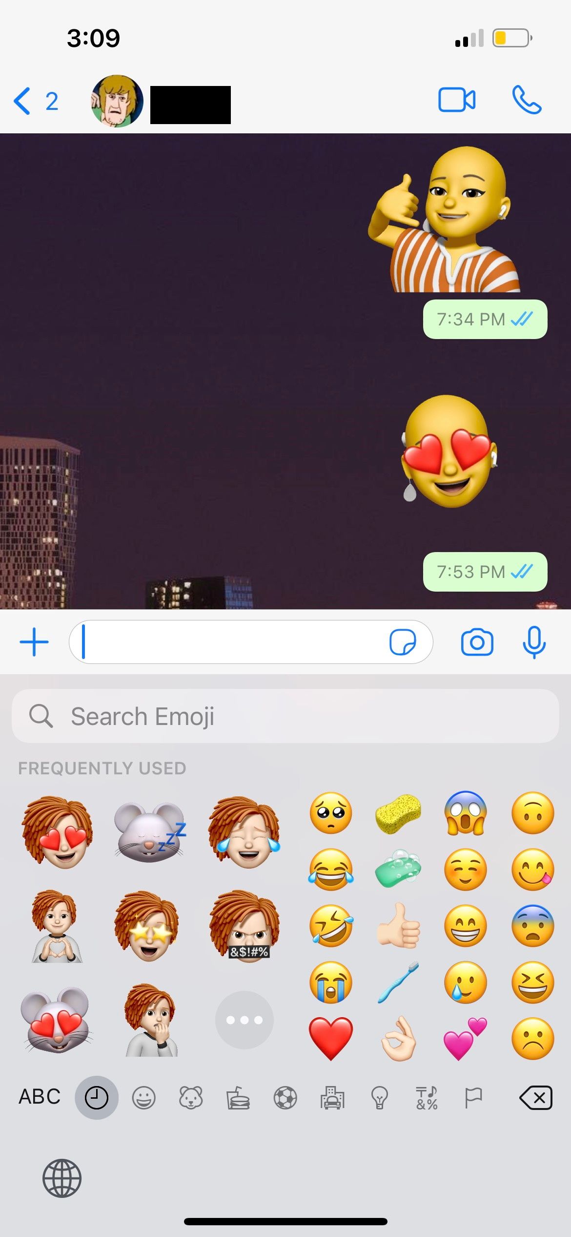 memoji stickers on iphone keyboard in whatsapp