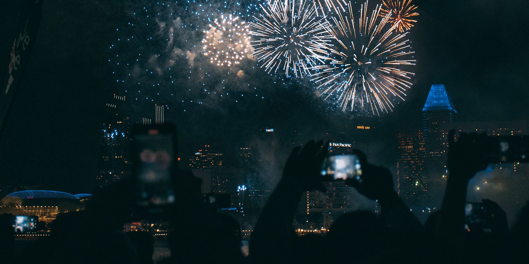 How to Take Incredible Fireworks Photos Using a Smartphone: 10 Tips