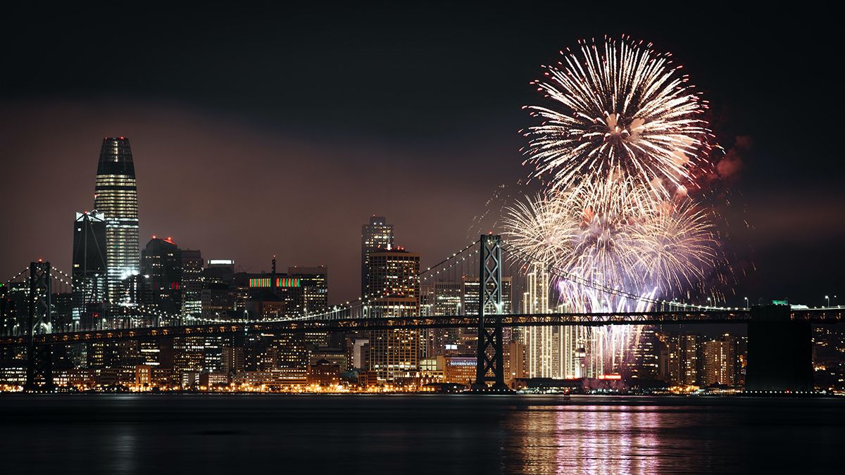 How to Take Stunning Pictures of a Fireworks Display 6 Tips