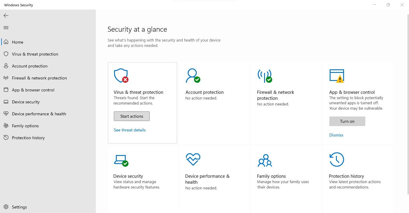 Открываем опцию защиты от вирусов и угроз в системе безопасности Windows