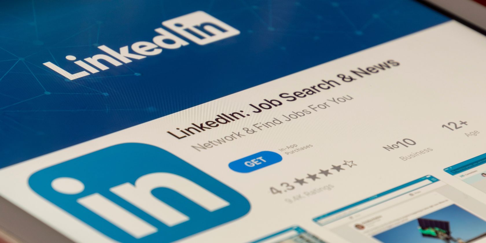 How to Promote Yourself on LinkedIn as a Writer: 7 Tips and Tools