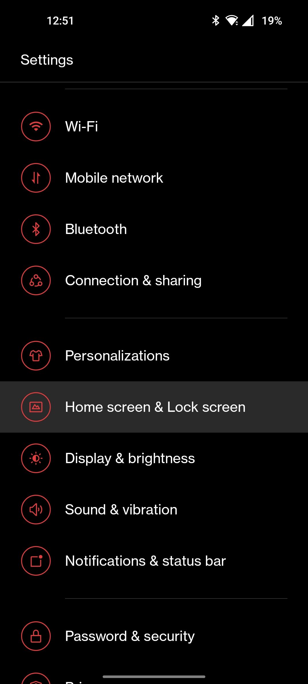 OnePlus settings app with home screen settings highlighted 