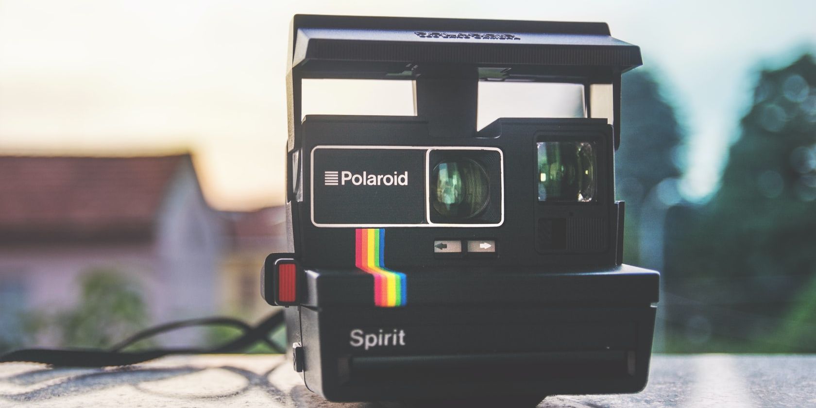 How to Take the Perfect Polaroid Picture: 8 Tips