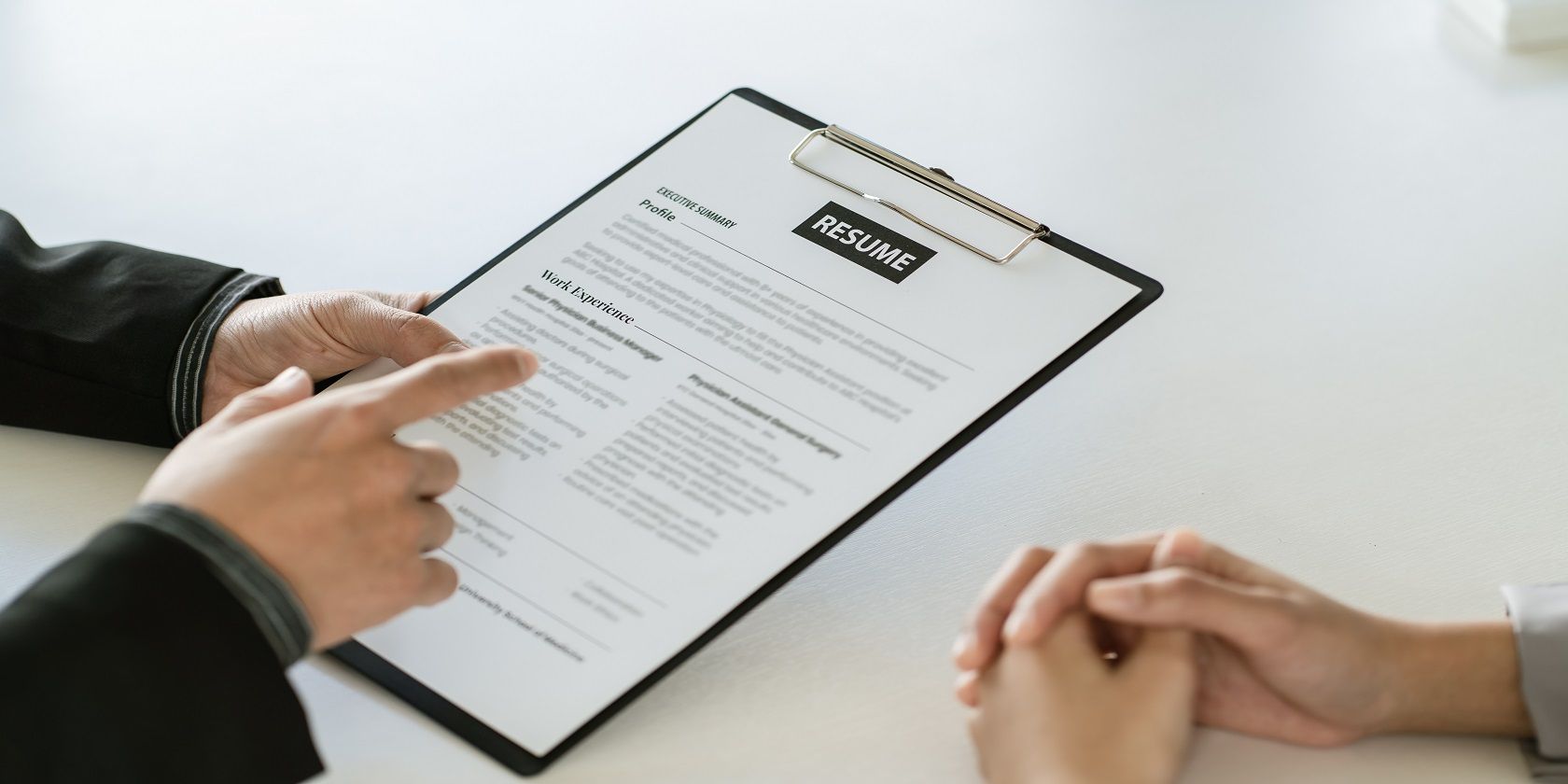 6 Tips to Write a Winning Resume Summary (With Examples)