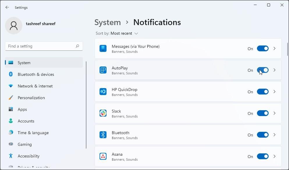 system notifications windows 11 auto play enable