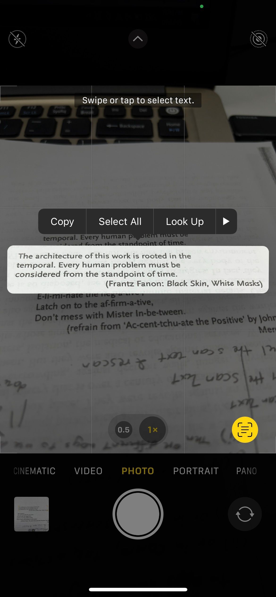 camera app showing scanned text on iphone 