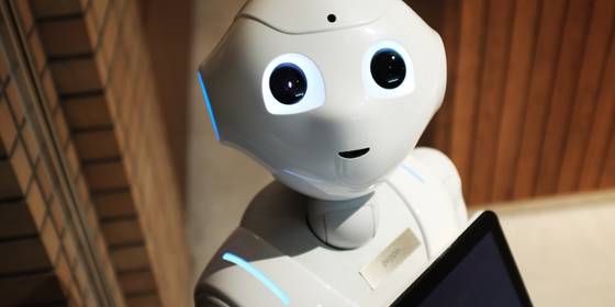 10 Virtual AI Companions to Chat and Have Fun With