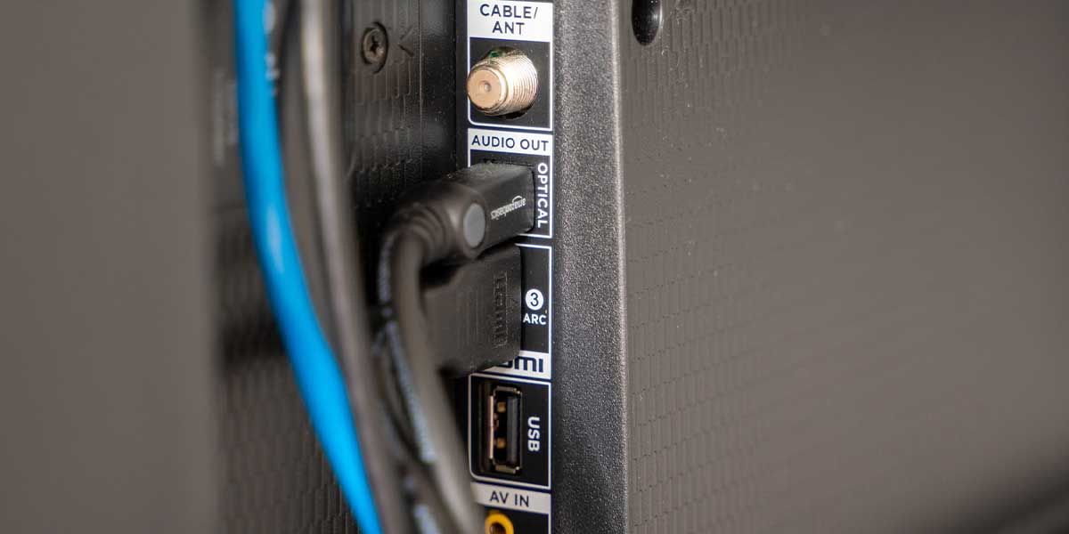 Monitor ports with HDMI and USB inputs
